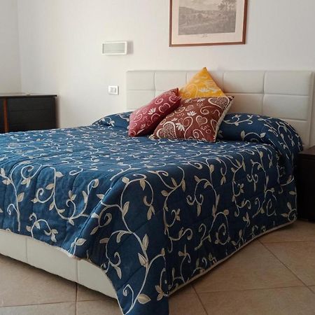 Flamingo House Apartment Cabras Bagian luar foto