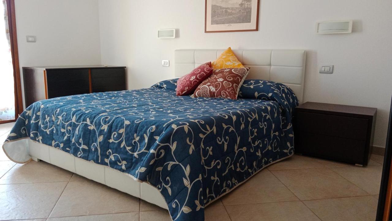Flamingo House Apartment Cabras Bagian luar foto
